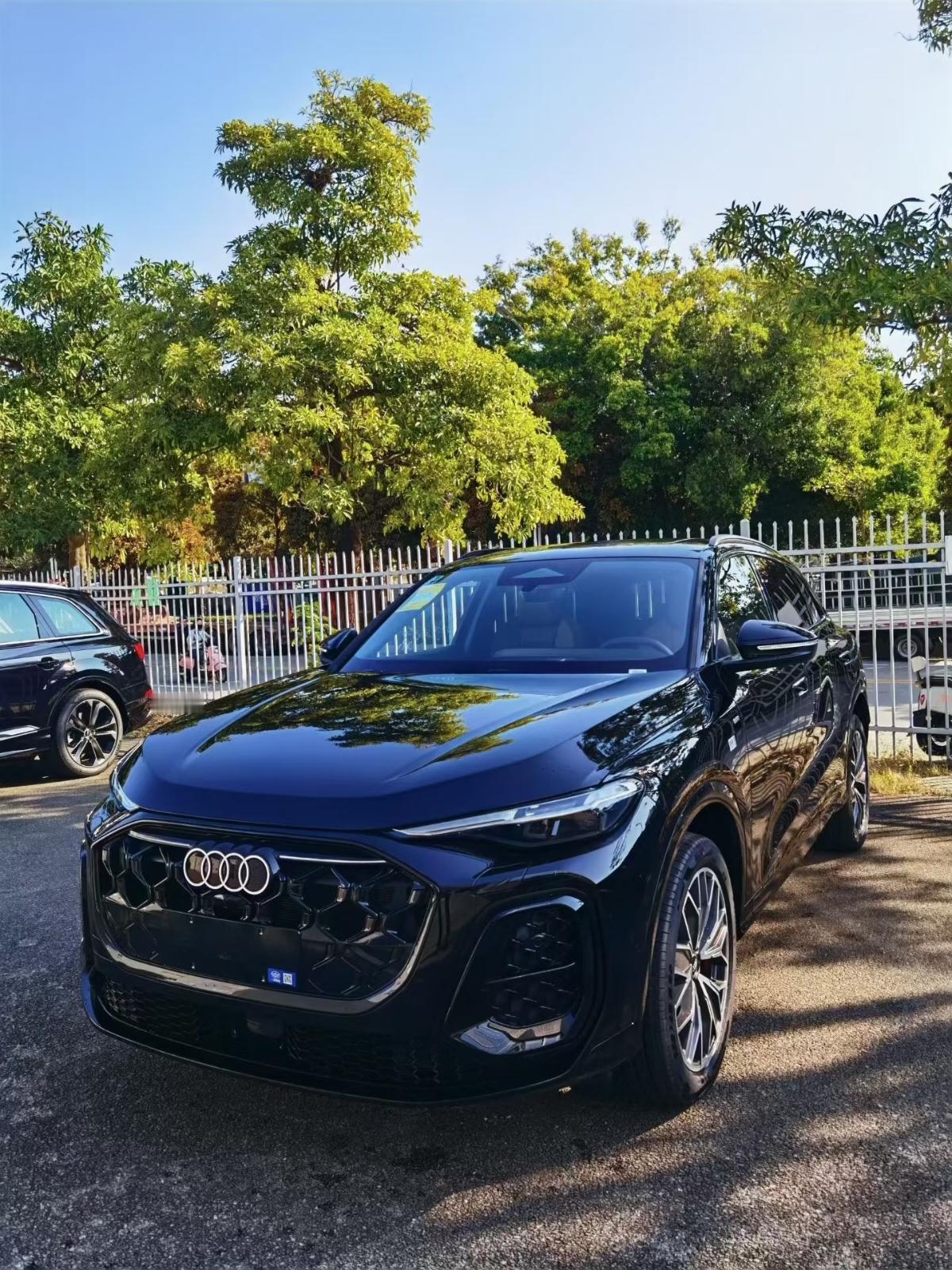 奥迪Q5l销量还是太高了，给新款Q5l上新一点增配的欲望都没有，新款看着是外观内