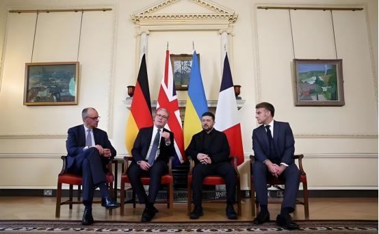 不带美国玩了？英国牵头，10国确定派兵，联合远征军直指俄罗斯英国的小动作频繁，