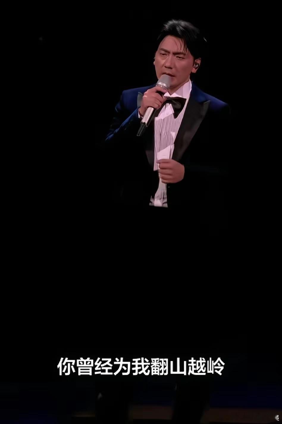 海来阿木还是挺有才的，创作型歌手就是不一样，作品多，而且好听，传唱度高，关键他还