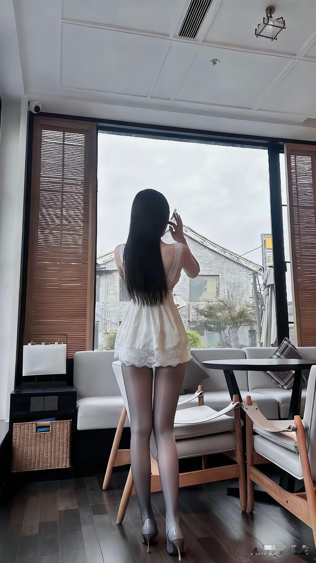 有哪些适合熟女的高级感穿搭方式