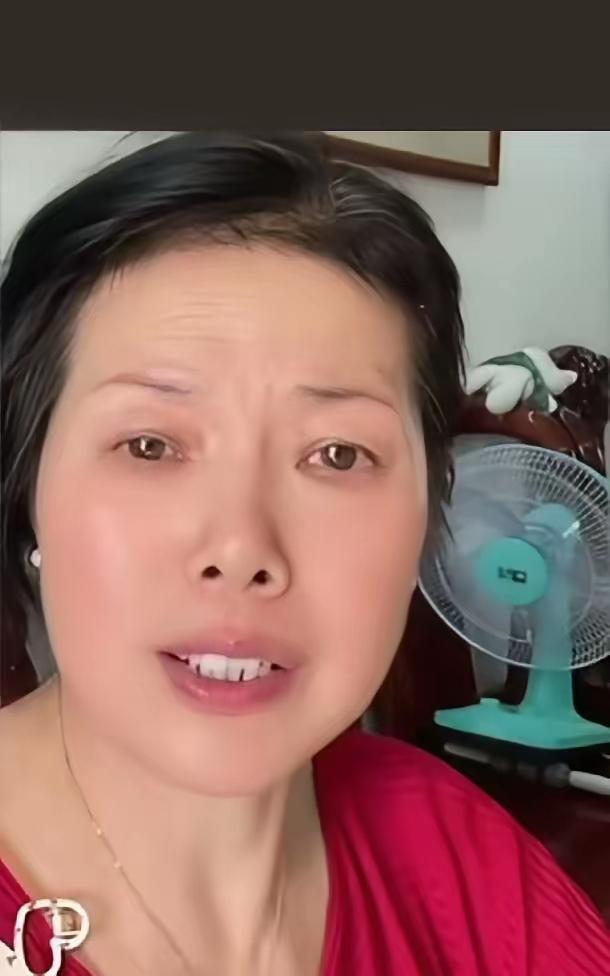 昨天中秋节，儿子，儿媳妇都回来了，吃完饭，儿媳妇说，妈，再过两个多月就生了，到时