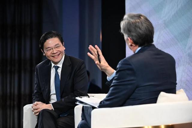 11月19日，祖籍海南的新加坡现任总理黄循财接受媒体采访时，谈到日本首相高市早苗