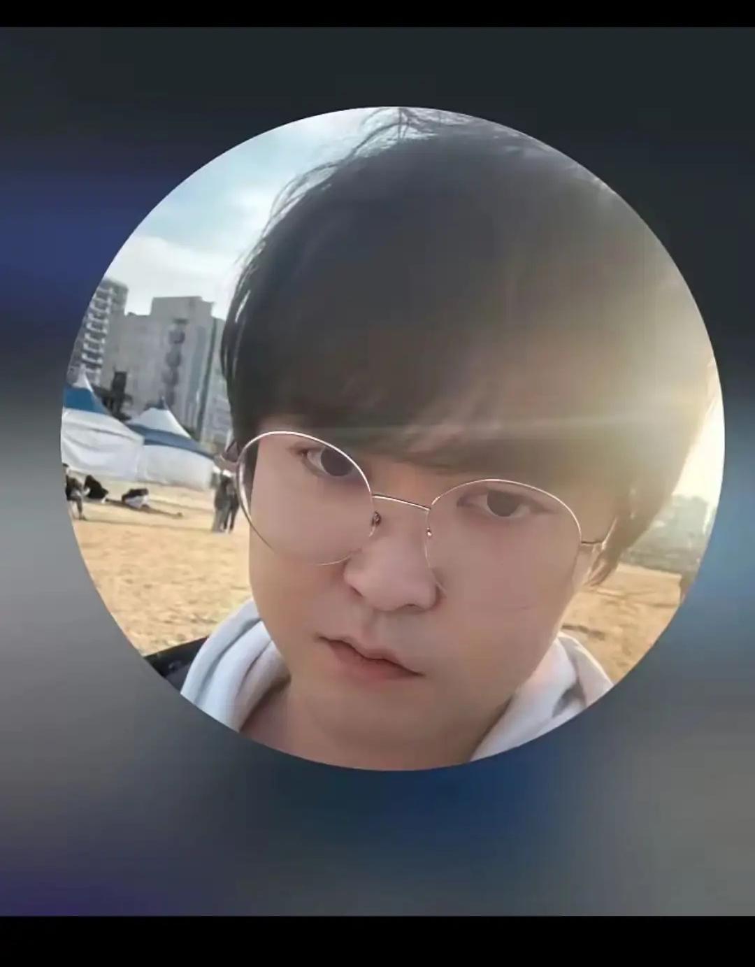 在韩遇害女生文文国内的男朋友，刚刚发了一份澄清说明，里面有几句话惊住了我：“这个
