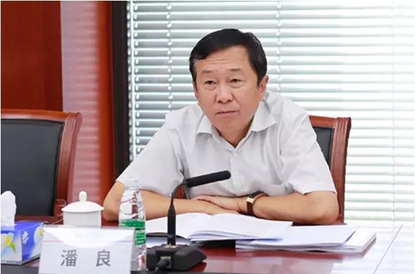 潘良1956年出生已经69岁，从副部级任职最高年龄63岁算，他已经退休6年，这个