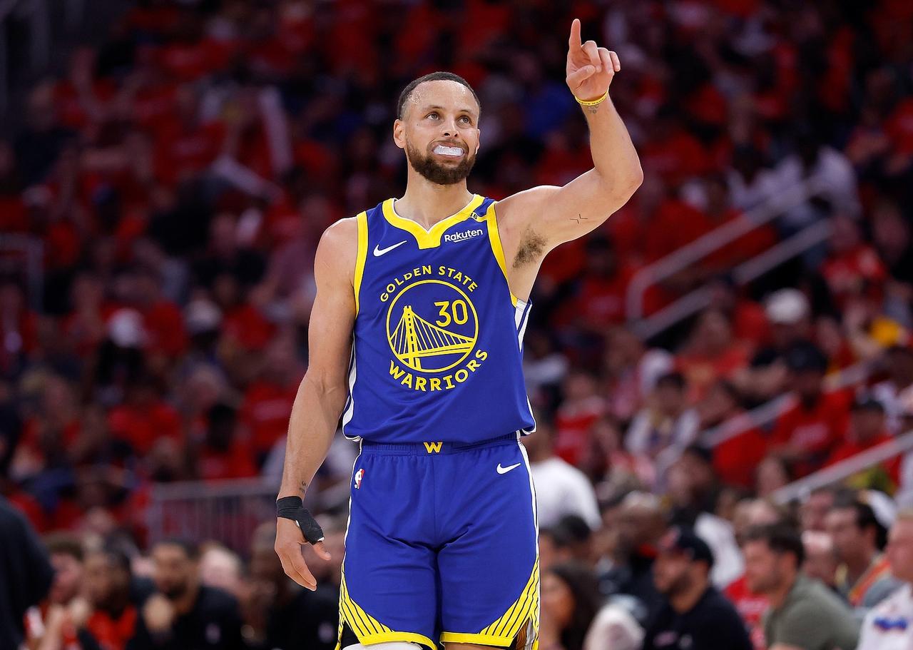 近9个赛季NBA年薪最高球员：25-26赛季：库里——5960万24-25赛