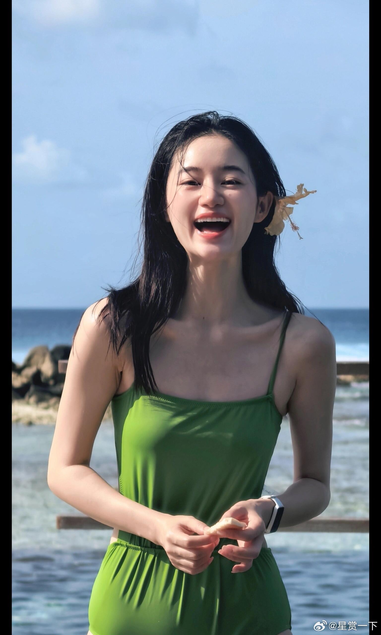 郭晓婷海边泳装照🏖​​​