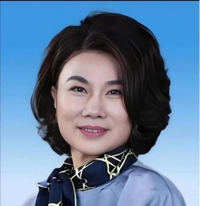 一次，俞敏洪问董明珠：“为什么你丈夫去世将近30年你都没有再婚？”董明珠也不藏着