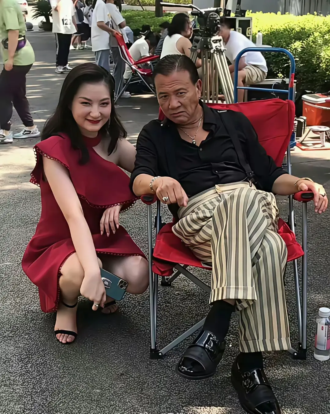 大佬永远是大佬，就算年龄大了也还是很有魅力！