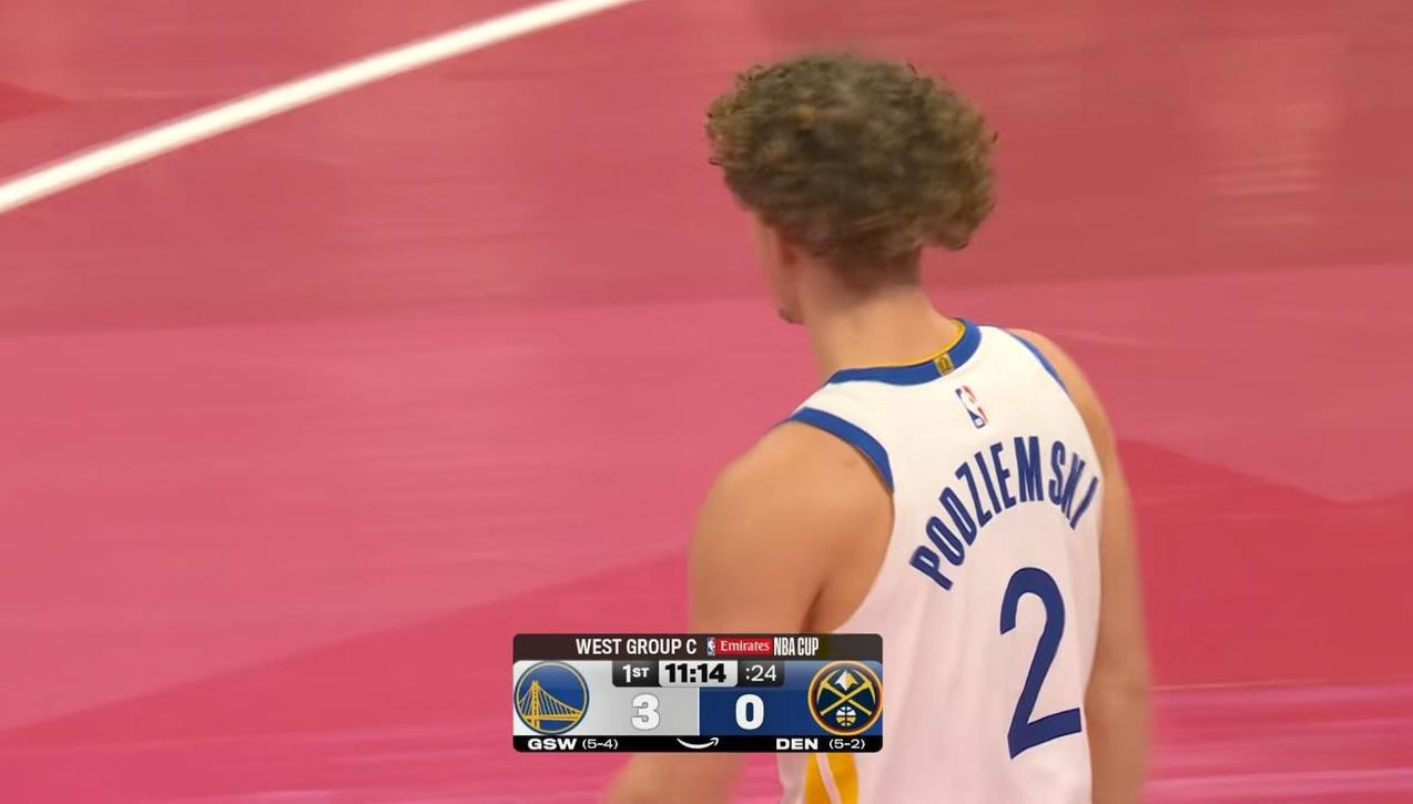 勇士新星波杰姆斯基真是特别的拉胯！在今天勇士客场挑战掘金的上半场比赛中，波杰姆斯