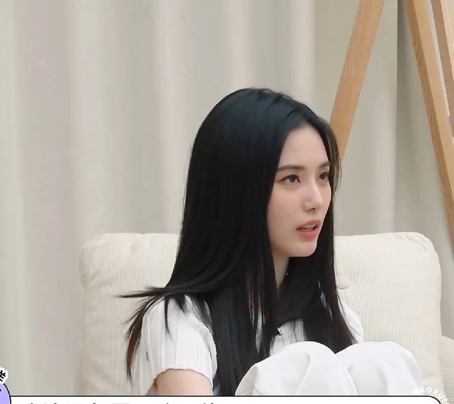 徐艺洋：“我这两年很少出门和朋友聚会，黄子韬也不喜欢我出门，他哪怕是在家里玩游戏