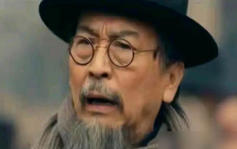 拍同一部戏，你累死累活才拿4万，人家站着不动就入账3220万，差了整整800倍。