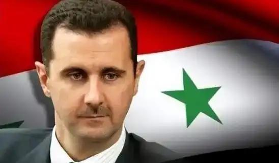 中国已经做出回应，正式与新政府代表握手，流亡俄罗斯的阿萨德回家机会彻底关闭。阿萨