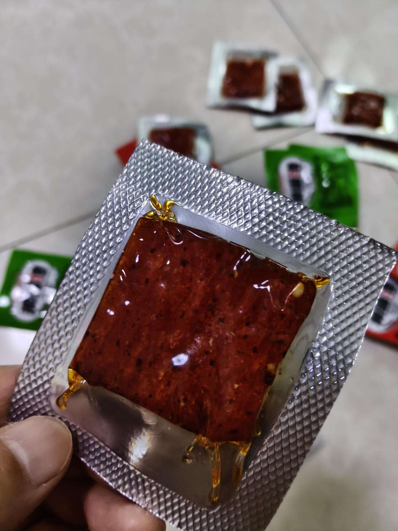 想吃它就买了，反正是活一天是一天也无所谓垃圾不垃圾了吧？这是买的其中一家的麻