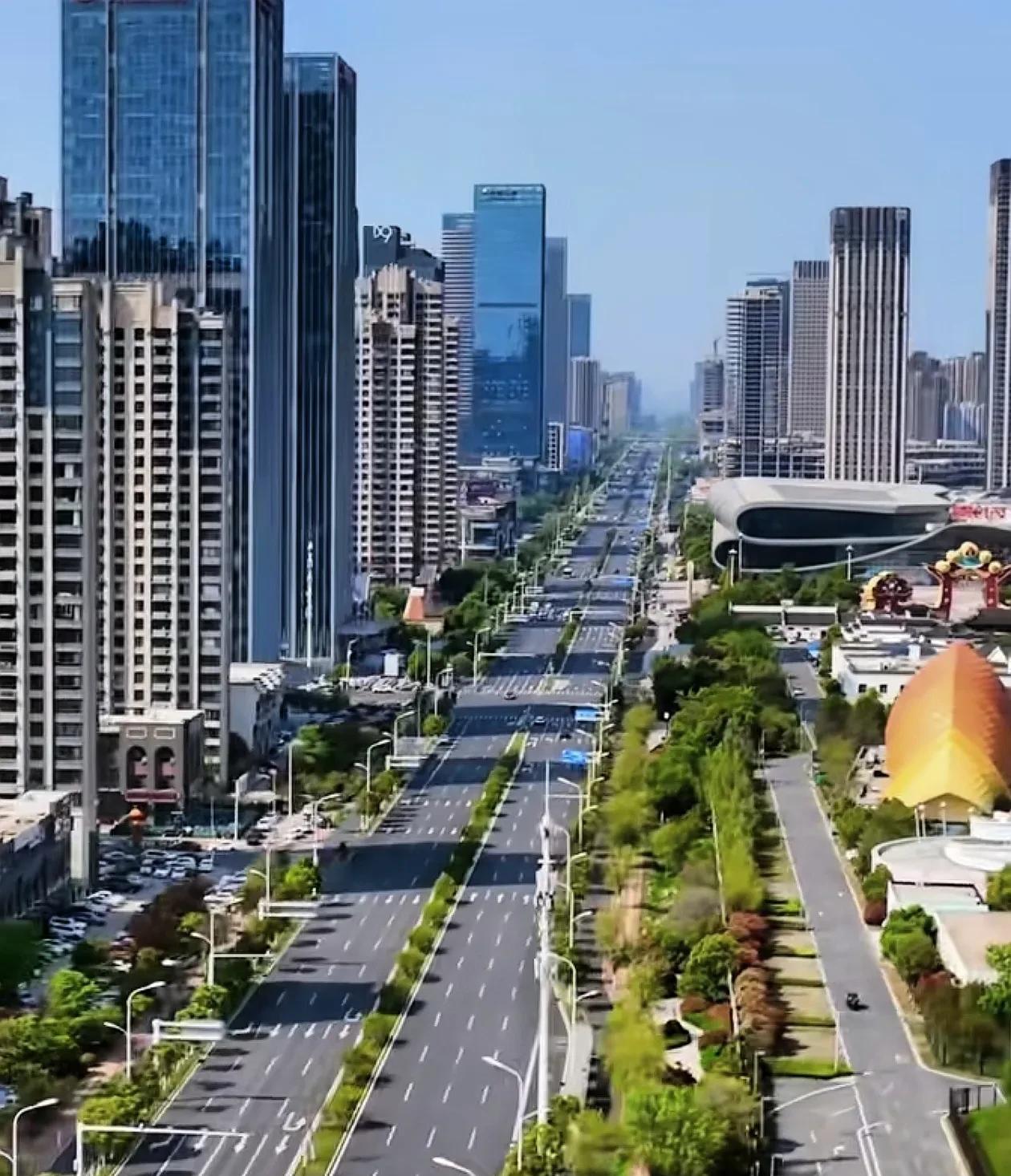 合肥没有利用好前些年经济大涨的时期进行城建提升，未来怕是再没有这样的好机会了。如