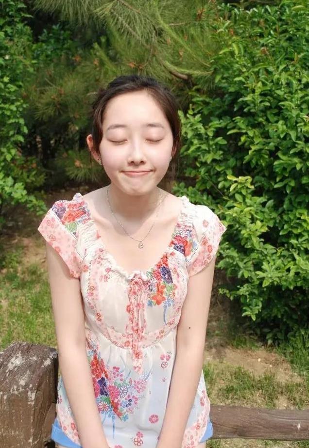 难怪蒋梦婕不结婚她爸爸简直比00后还开明蒋梦婕一开始叫徐梦婕，一年级上学报名