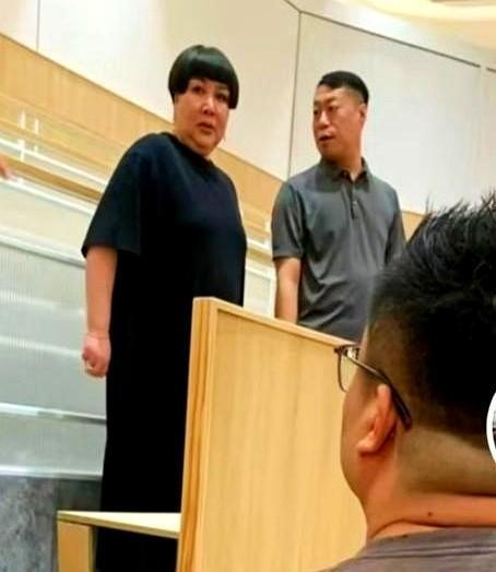 上海德云社为什么迟迟未能开业。因为它选的群众影剧院是1928年的历史保护建筑