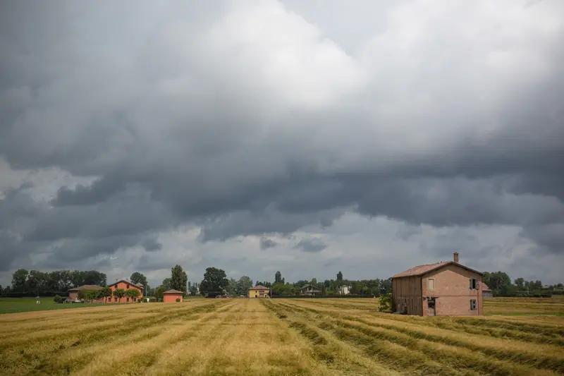 2026全国两会刷屏！不聊空话只聊民生，每一条都和你钱包息息相关家人们先别