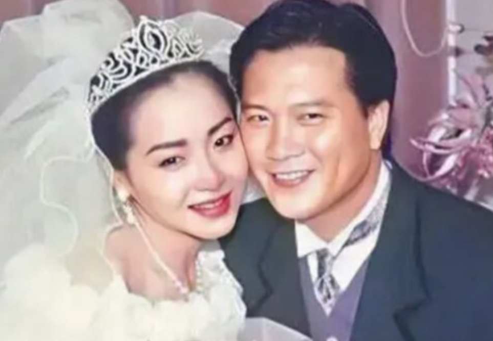 1984年，26岁的恬妞嫁给了印尼富豪，结婚当晚，她才知道老公可以娶二房，没想到