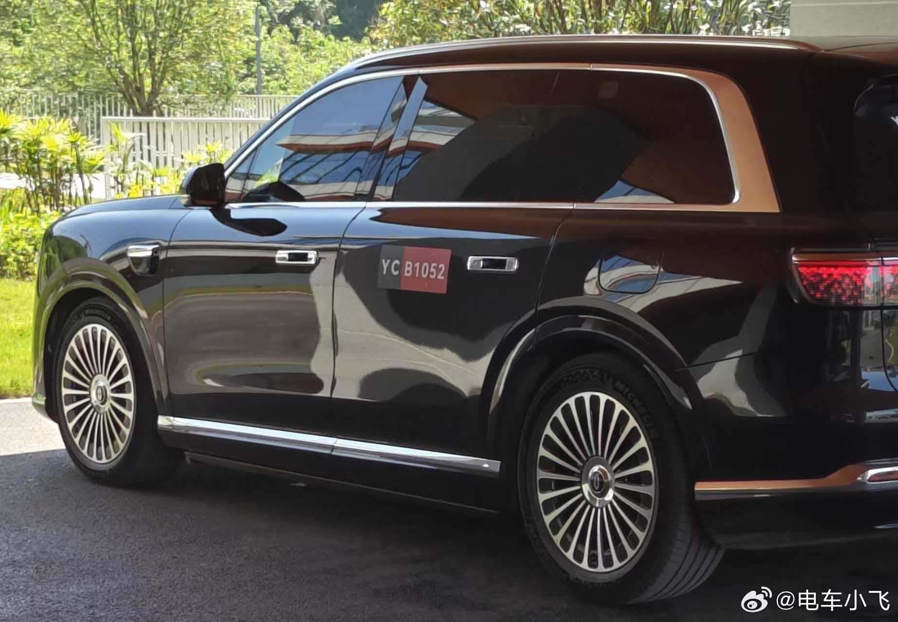 这M9看着粗壮一些了