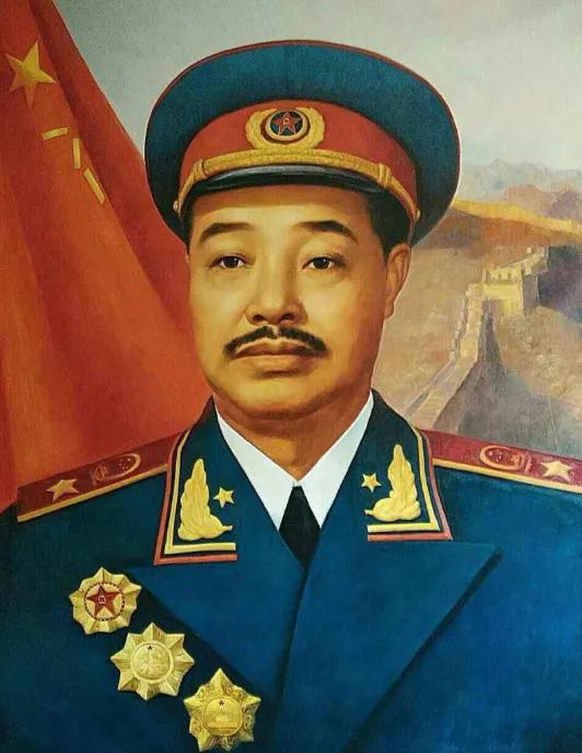 1936年，红军胜利会师后，周总理一脸愁容的问贺龙：“以后谁来统一指挥大军呢？”