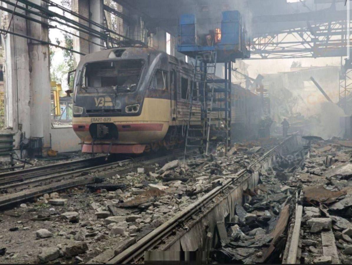 20多次剧烈爆炸，俄导弹血洗乌克兰铁路枢纽：军援刚到半路就被毁了。俄发布战报