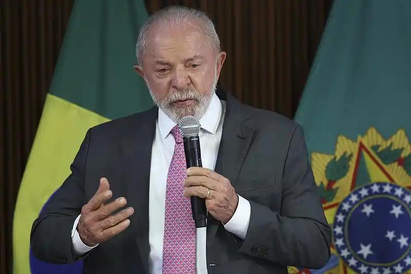 太燃了！巴西总统卢拉彻底打破沉默，不再藏着掖着！4月8号接受采访时，他当着全网的