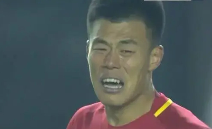 青岛海牛宣判长春亚泰降级！这意味着，建队30周年之际，球队无缘中超赛场！随着