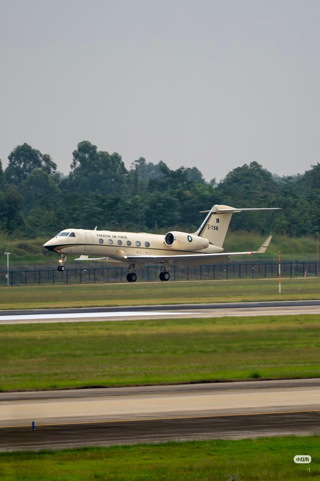 巴基斯坦空军“湾流”G450公务机今天飞抵成都：图源见水印​​​