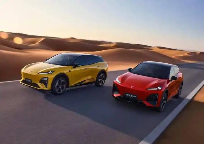 11月深蓝品牌部分车型国内销量：1：深蓝S05销量10283辆2：深蓝S07