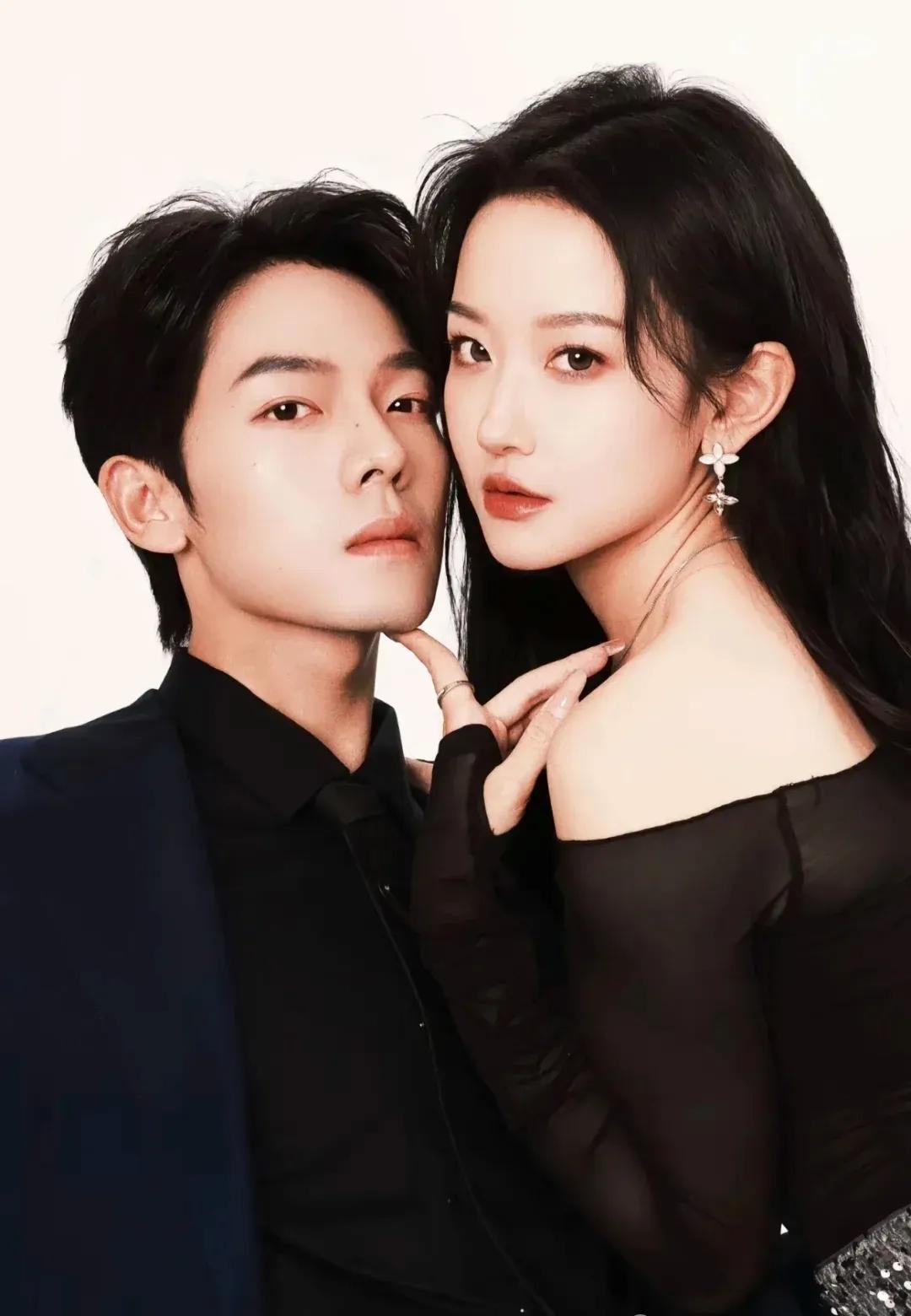 短剧圈的他们竟然是真情侣：2对已婚2对订婚！你磕哪一对？1、曾辉&韩雨彤：男