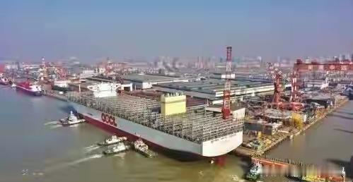 国有航运巨头中远海运刚又砸124亿订了29艘新船，把“囤船”技能点满了。这波订