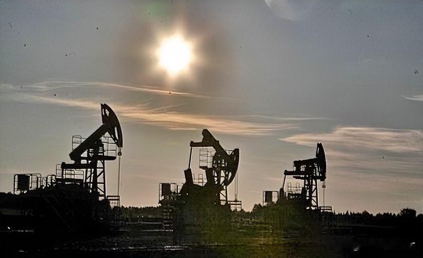 第一笔到手了！据外媒消息报道称，美国已经从委内瑞拉出售了第一批石油，并且获利5亿