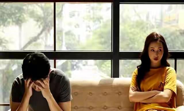 深夜收到酒店扣款短信，妻子不在身边：一个男人在崩溃48小时内的自我救赎与绝地反击