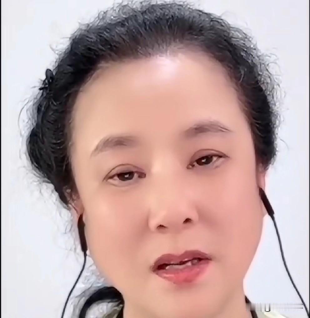 忍无可忍！两任前妻齐出手，怒斥撕x谢广坤。而在今天王小华