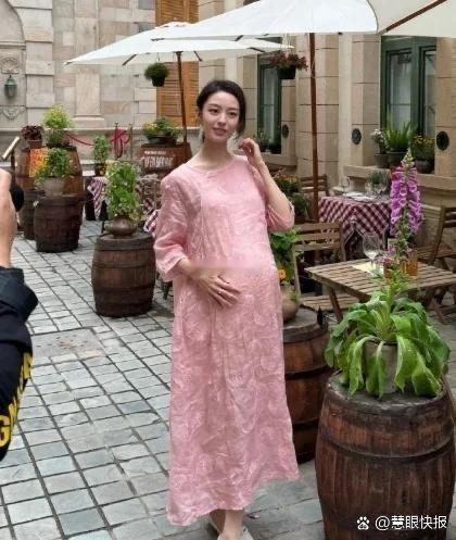 不愧是明星，怀孕的时候都美若天仙