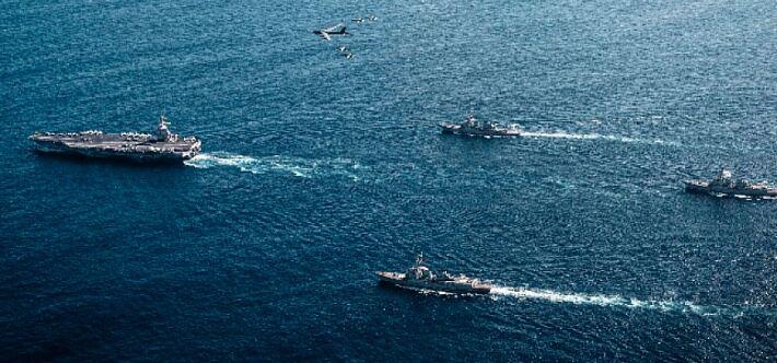 美军这“神秘”部署被卫星曝光还挺有意思。11月25日卫星拍到“海洋交易者”号支援