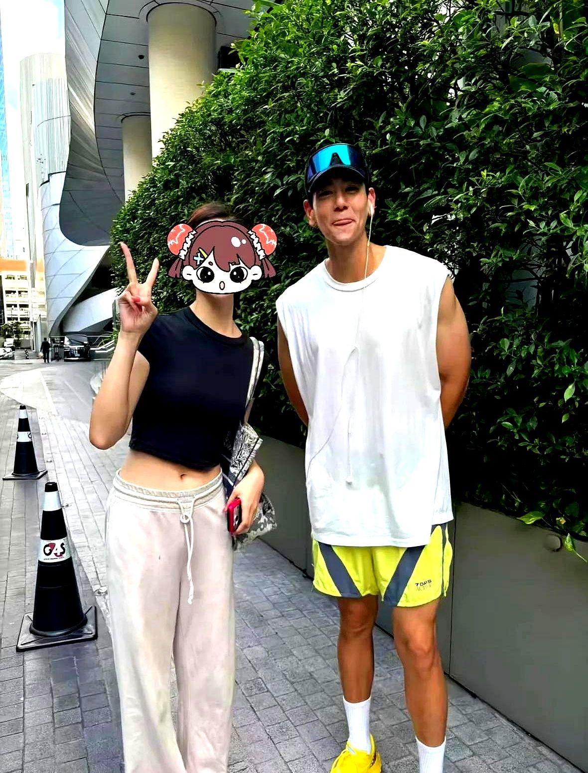 曼谷街头偶遇彭于晏，这哥也太顶了。2025年11月初，有人在曼谷四面佛附近拍