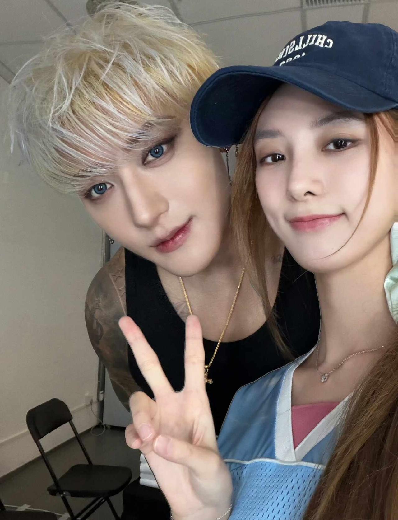 这组照片真的太有感觉了！徐艺洋黄子韬日常vlog明星不止AB面女明星男明