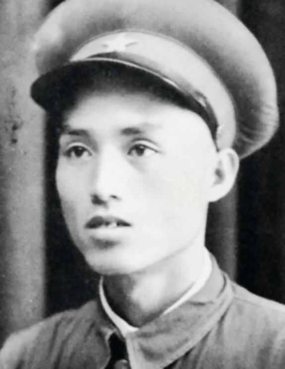 1942年，赵培宪被俘，日军拿他练刺刀，到了训练场时，他一脚踹开日军，而后转身跑