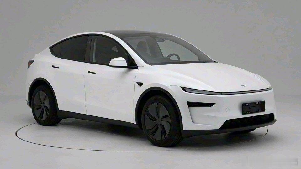 第400批工信部车展，特斯拉新增特斯拉modely长续后驱版外观采用全黑L