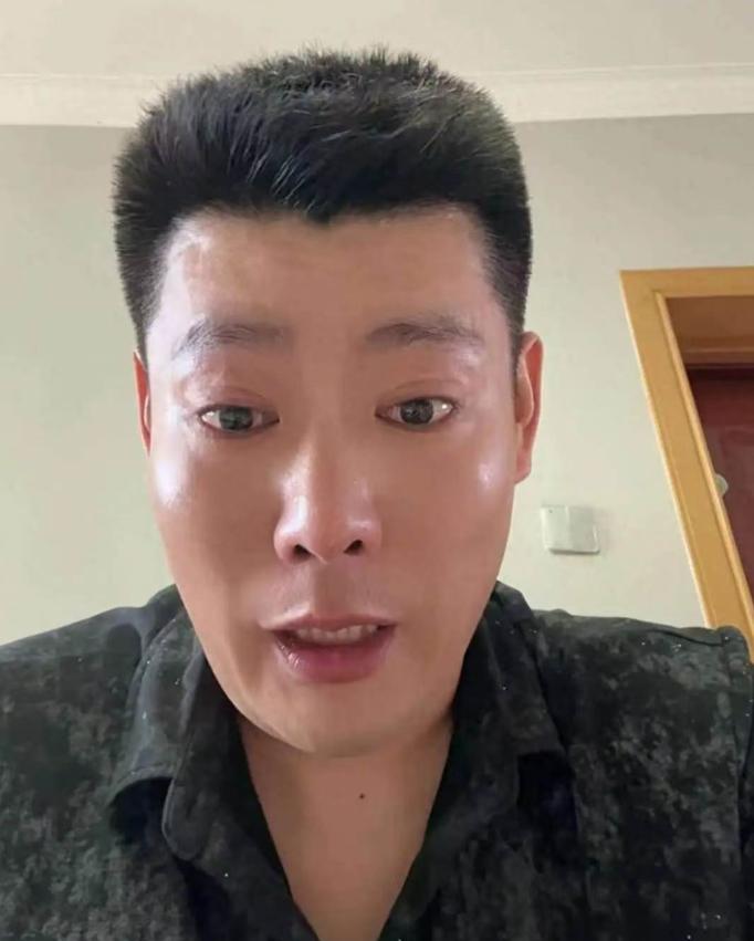 全网泪崩！高考结束父亲才敢说：你妈妈11天前就走了。6月9日下午5点，高考最后一