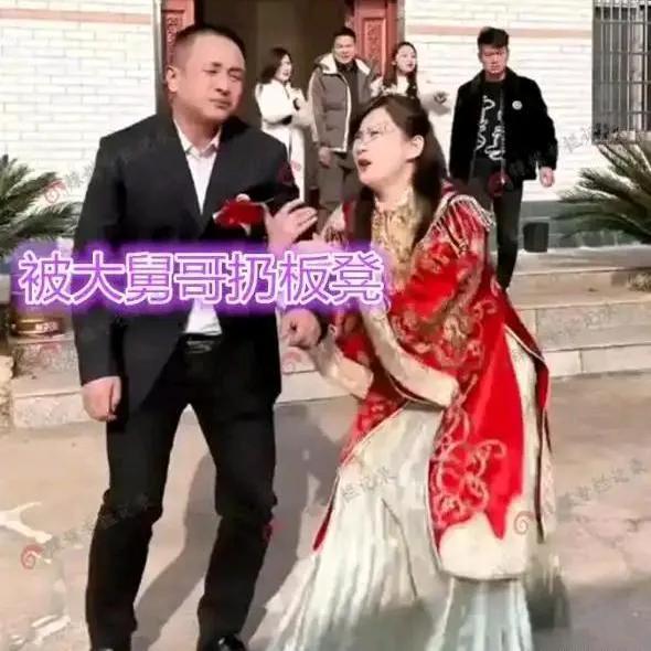 湖北有个小伙，家里条件普通，拿不出当地几十万的彩礼。女友主动提出让他入赘，不用出
