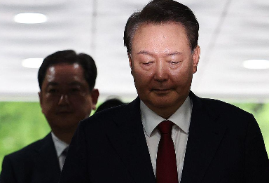 尹锡悦噩耗传来！当地时间7月19日，韩国内乱特别检查组给他列了一长串