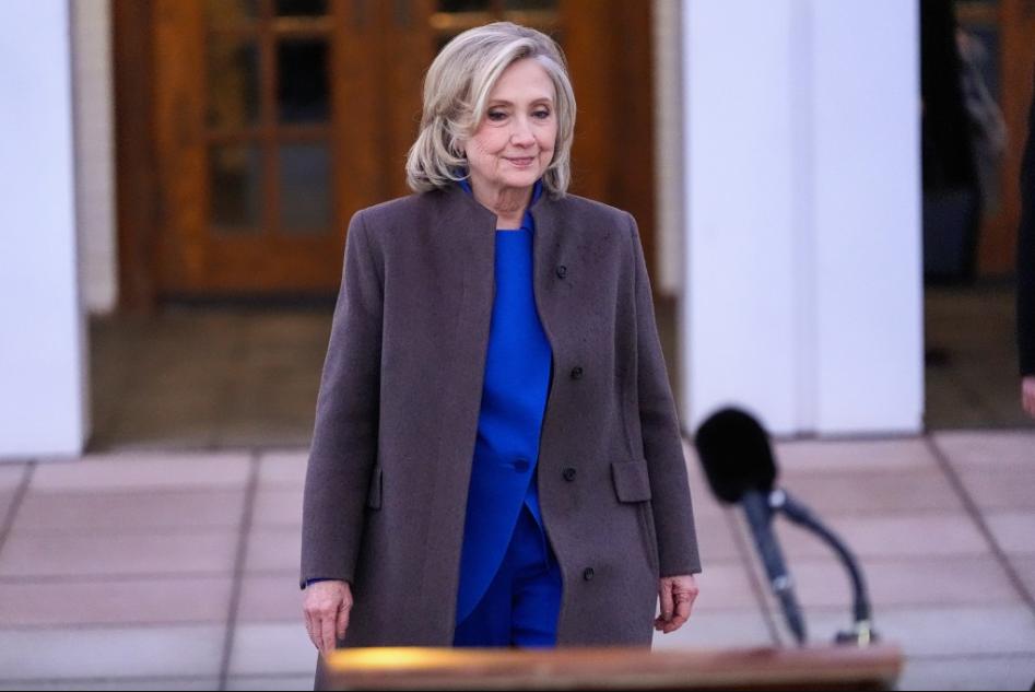 希拉里在爱泼斯坦听证会上失控尖叫？发言人回应《纽约邮报》2月27日报道，南卡罗