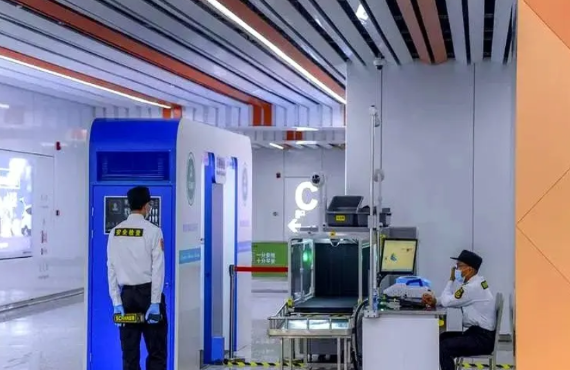 为什么地铁安检员一直在招人？一个朋友这个月刚入职地铁安检，干了还不到两周就跟