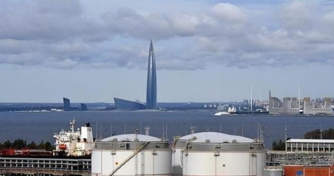 铁了心要打垮中国？最大的威胁现身！这次不是美国，普京却笑到了最后。西方车企一