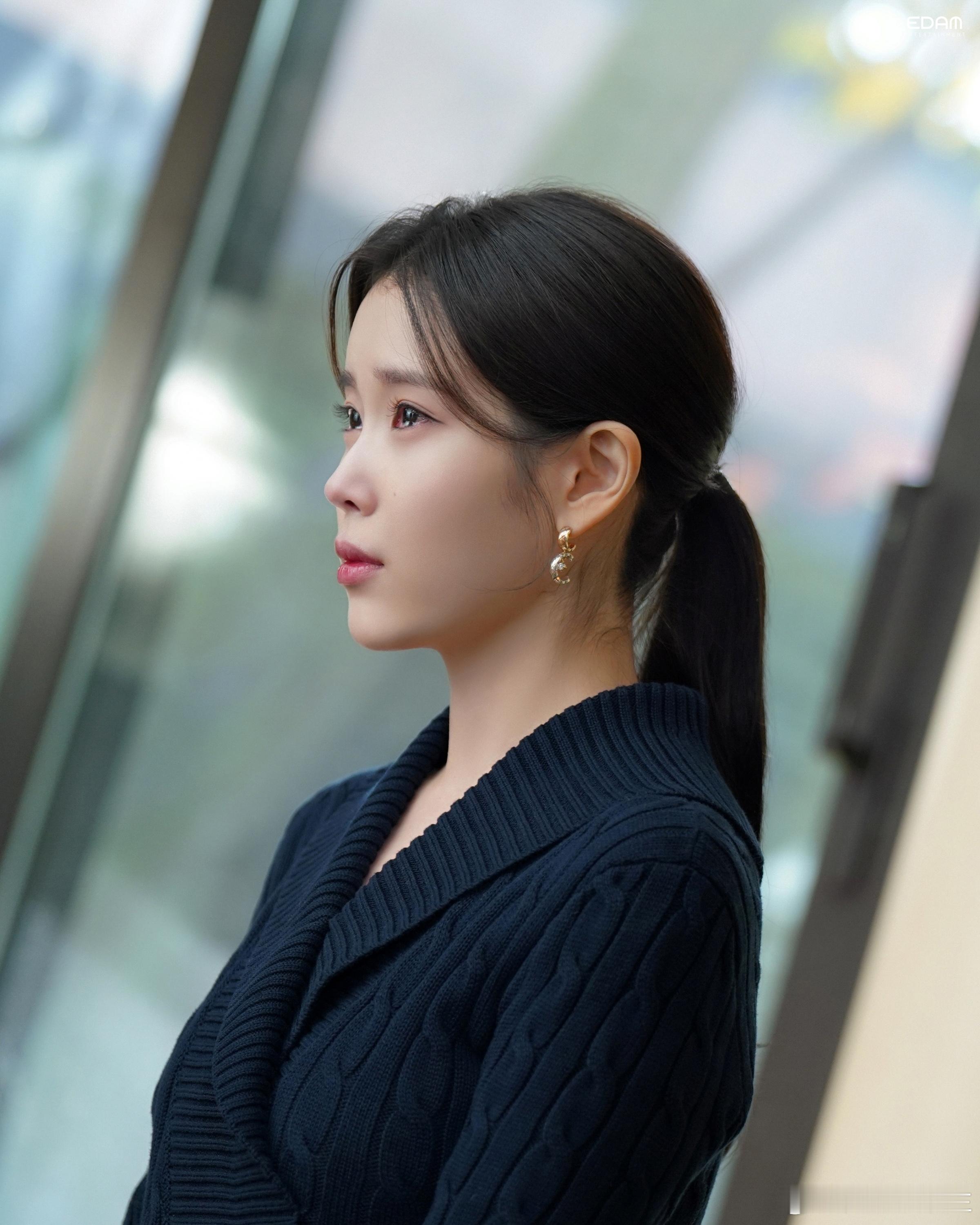 21世纪大君夫人IU官方更新楚楚可怜的稀粥