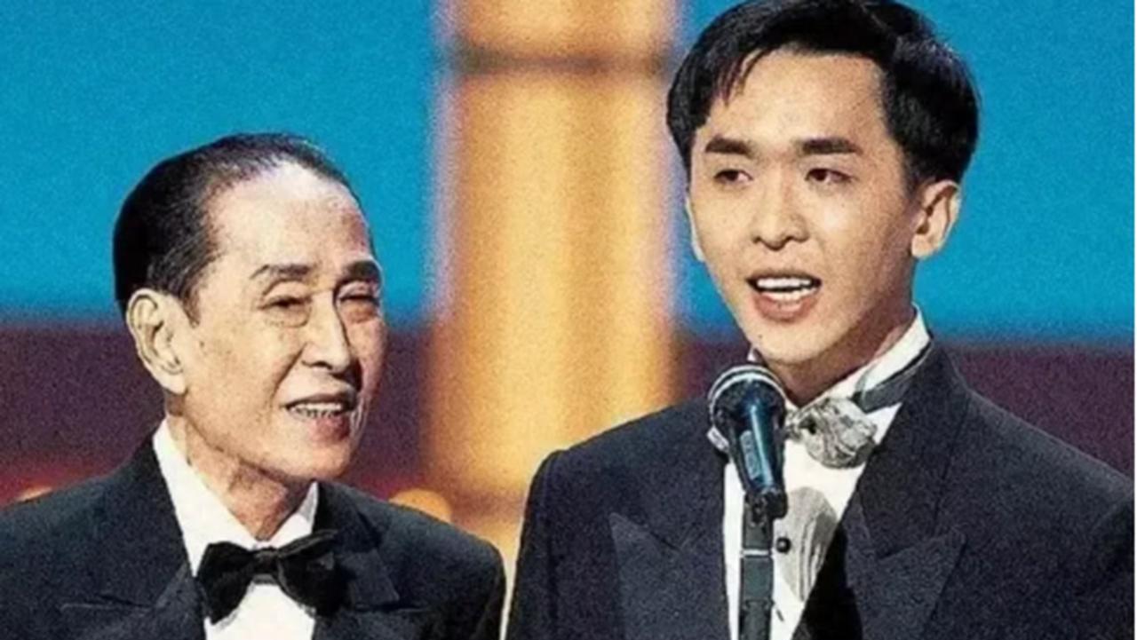 1997年，香港粤剧名伶邓永祥去世，临终前给儿子留下4亿遗产，并留下遗言：把钱花