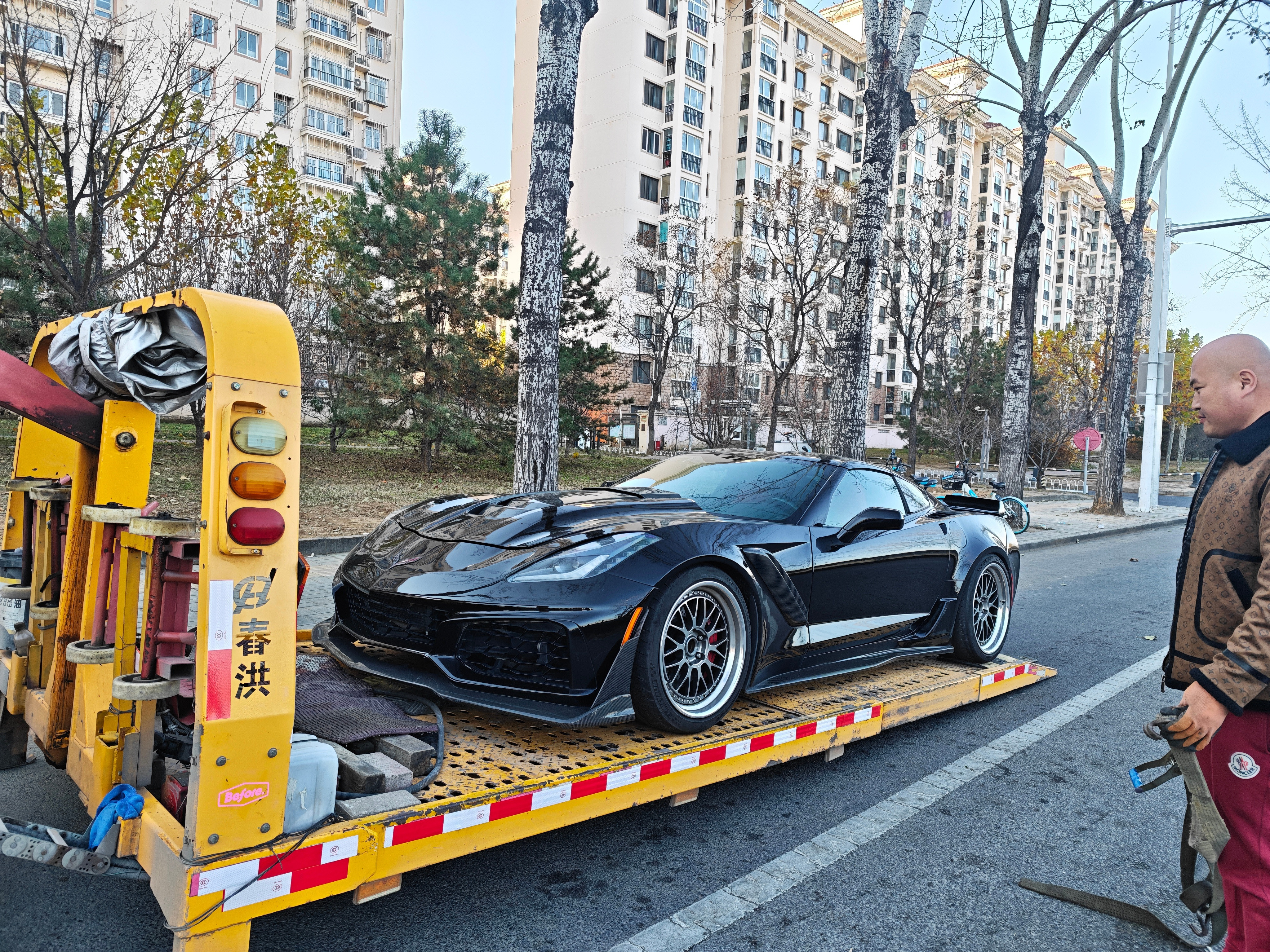 板车发走年检去，这车买过来，我就第一年开得勤快点，后面这4年基本就开得很少了。最
