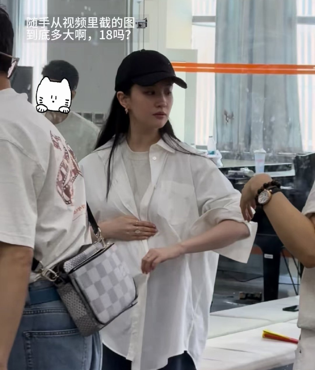 刘亦菲认出我来了“刘亦菲认出我来了，还把我叫进去一起吃饭”！呜呜，好羡慕🥹刘